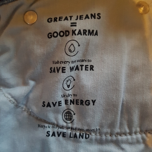 J Crew Vintage Straight released frayed hem distressed blue jeans. - Picture 15 of 15